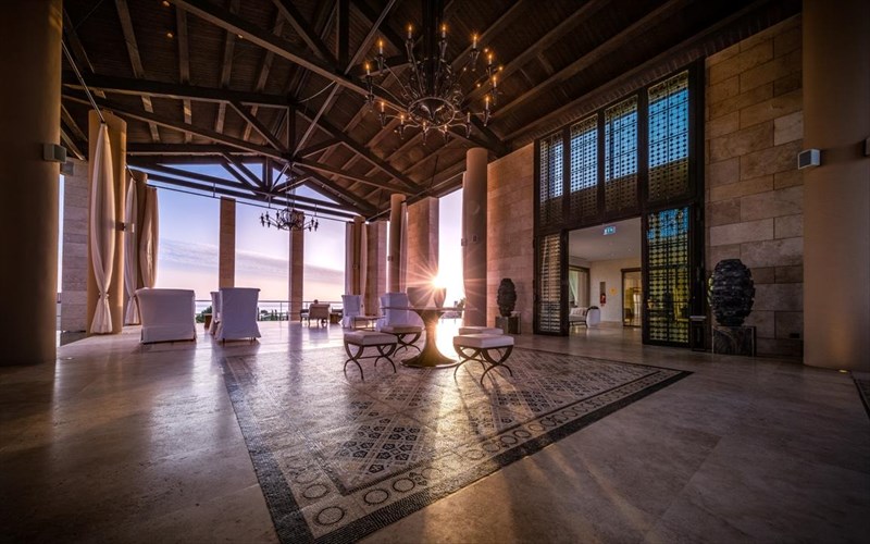 to-democracy-and-spirituality-weekend-epistrefei-stin-costa-navarino