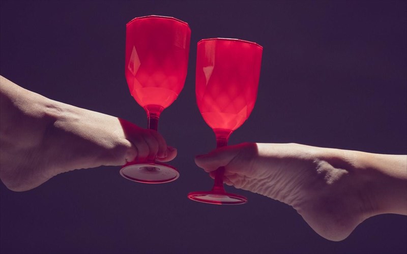 skrow-theater-to-repertorio-tis-neas-xronias