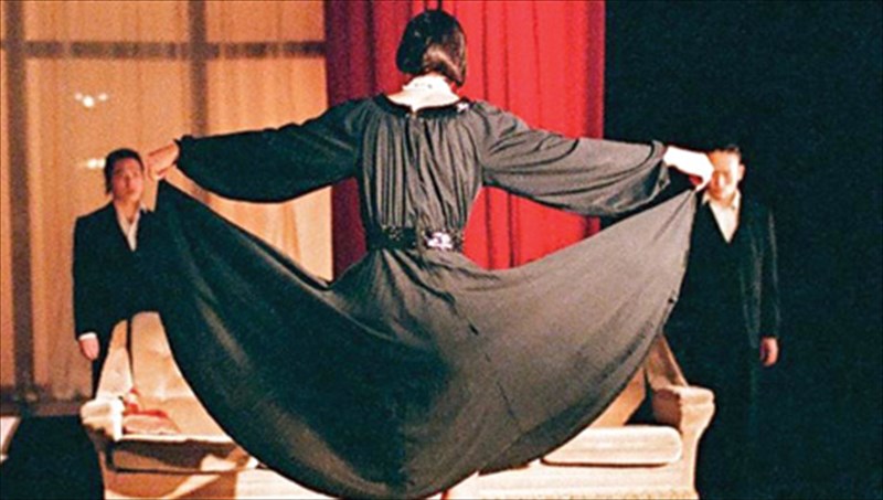 kritiki-xorouenoikiazetai