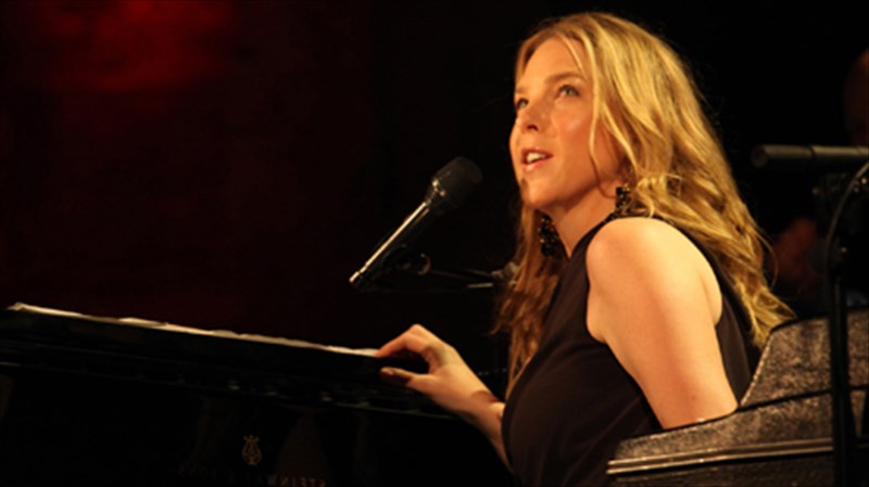 diana-krall--irodeio-i-diasimi-jazz-ntiba-magepse-to-koino-diasimi-jazz-ntiba-magepse-to-koino