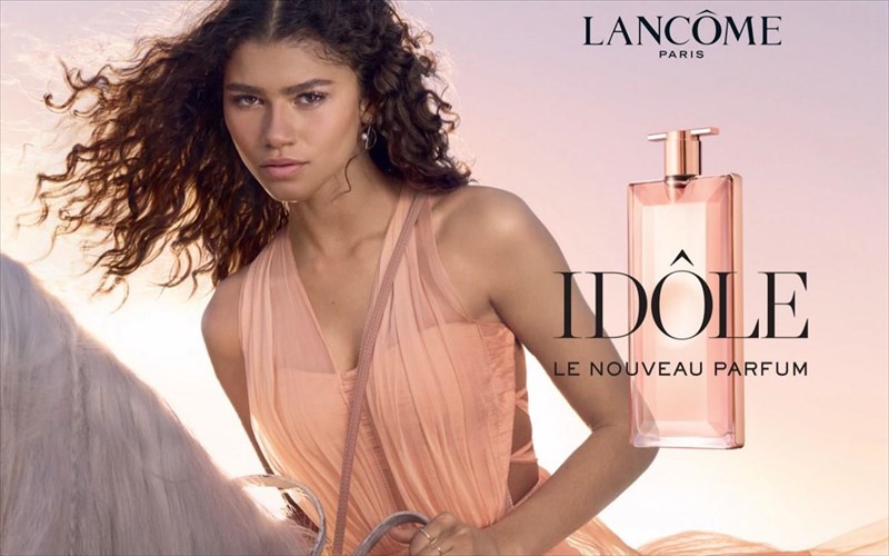 h-lancôme-lansarei-to-neo-aroma-idôle-me-ton-pio-sunarpastiko-tropo