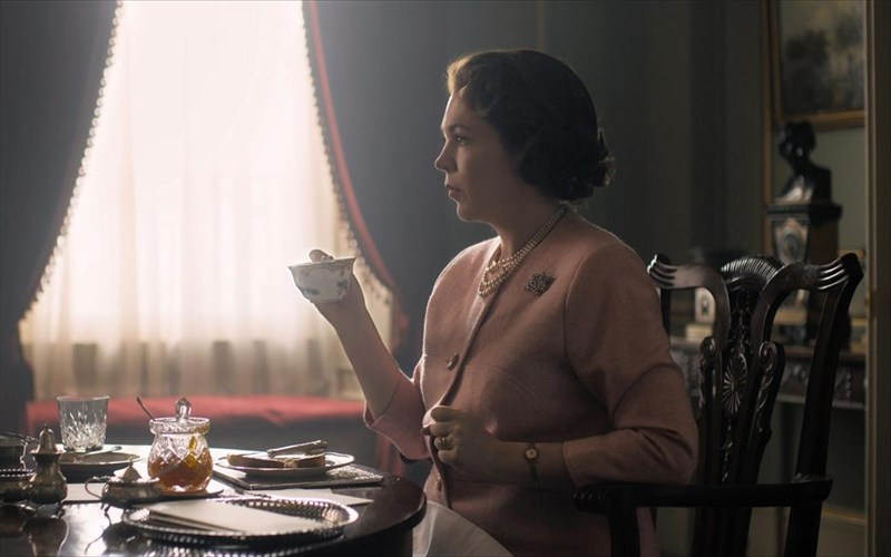 the-crown-i-olivia-colman-problimatizetai-me-to-perasma-tou-xronou