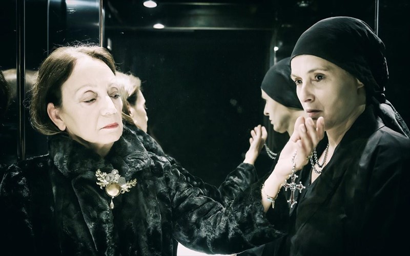 i-antzela-mprouskou-skinothetei-ti-maria-stiouart-tou-friedrich-schiller