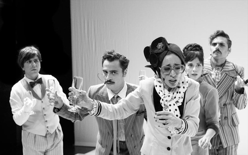 akurosi-parastaseon-gia-to-ethniko-theatro