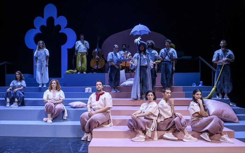 xilies-kai-mia-istories-gia-mikrous-kai-megalous-sto-mikro-ethniko