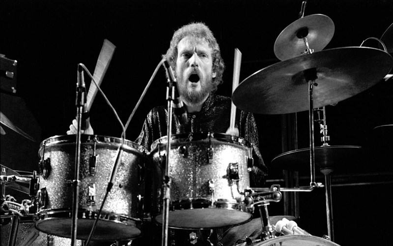 pethane-o-xarismatikos-ntramer-ton-cream-ginger-baker-xarismatikos-ntramer-ton-cream-ginger-baker