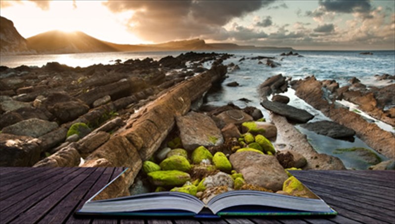 daniil-xarms-o-suggrafeas-pou-mas-sustinoun-oi-mparisnikof-ntafoe-kai-gouilson-suggrafeas-pou-mas-sustinoun-oi-mparisnikof-ntafoe-kai-gouilson