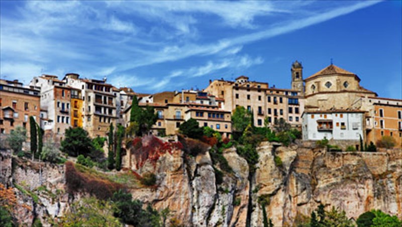 ta-10-simantikotera-aksiotheata-tis-ispanias