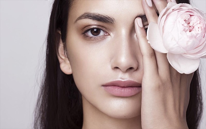 mustika-omorfias-apo-olo-ton-kosmo-pou-tha-apogeiosoun-ti-routina-sas