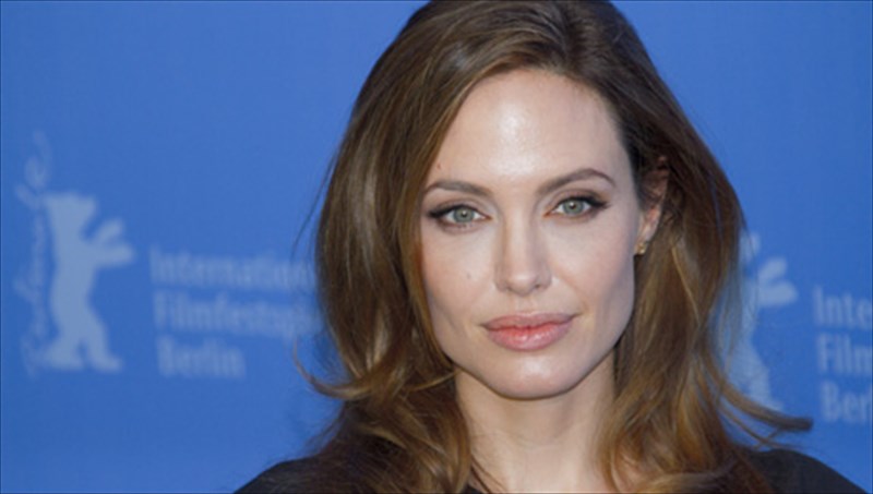 angelina-Jolie-brike-ton-protagonisti-tis-epomenis-tainias-tis
