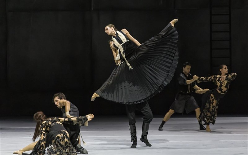 xoros-me-ti-skia-mou-fotografies-kai-binteo-apo-tis-probes-tou-mpaletou-tis-els