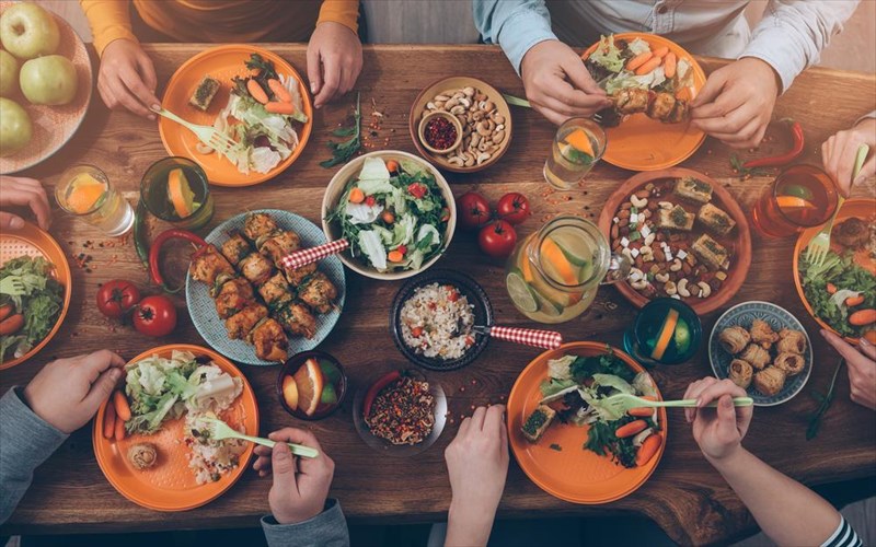 ti-sxesi-exei-to-megethos-sas-me-tin-posotita-fagitou-pou-katanalonete