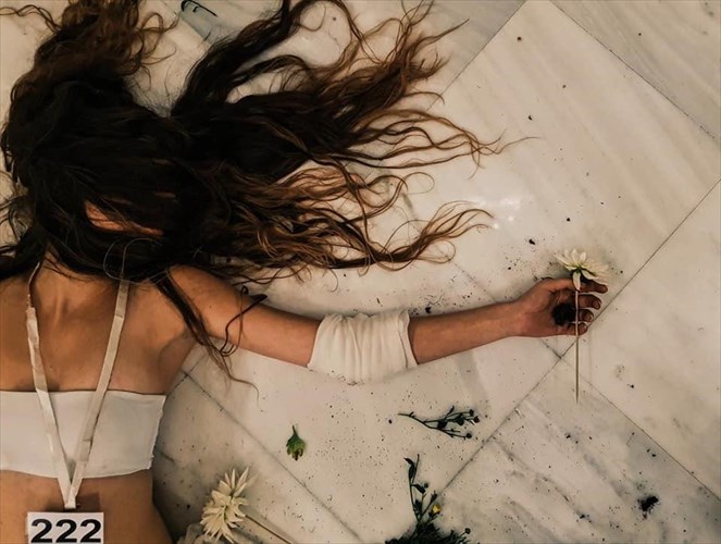 oi-koukles-tou-nikola-androulaki-metakomizoun-sto-sugxrono-theatro