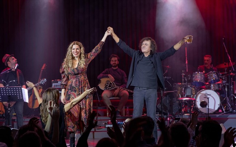 aksexasta-sabbatobrada-me-ton-basili-papakonstantinou-kai-tin-bioleta-ikari