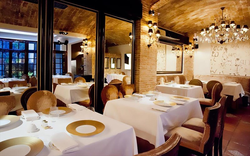 o-noembrios-exei-tin-timitiki-tou-sti-spondi