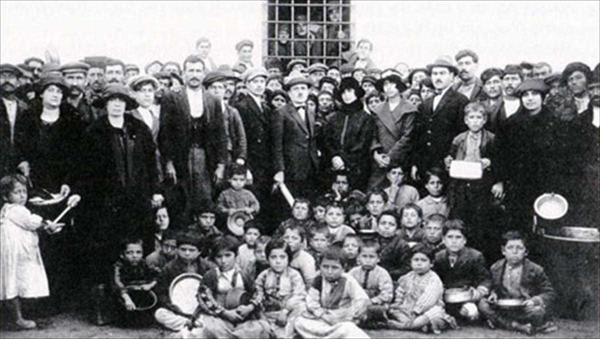 i-kriti-upodexetai-tous-prosfuges-tou-22