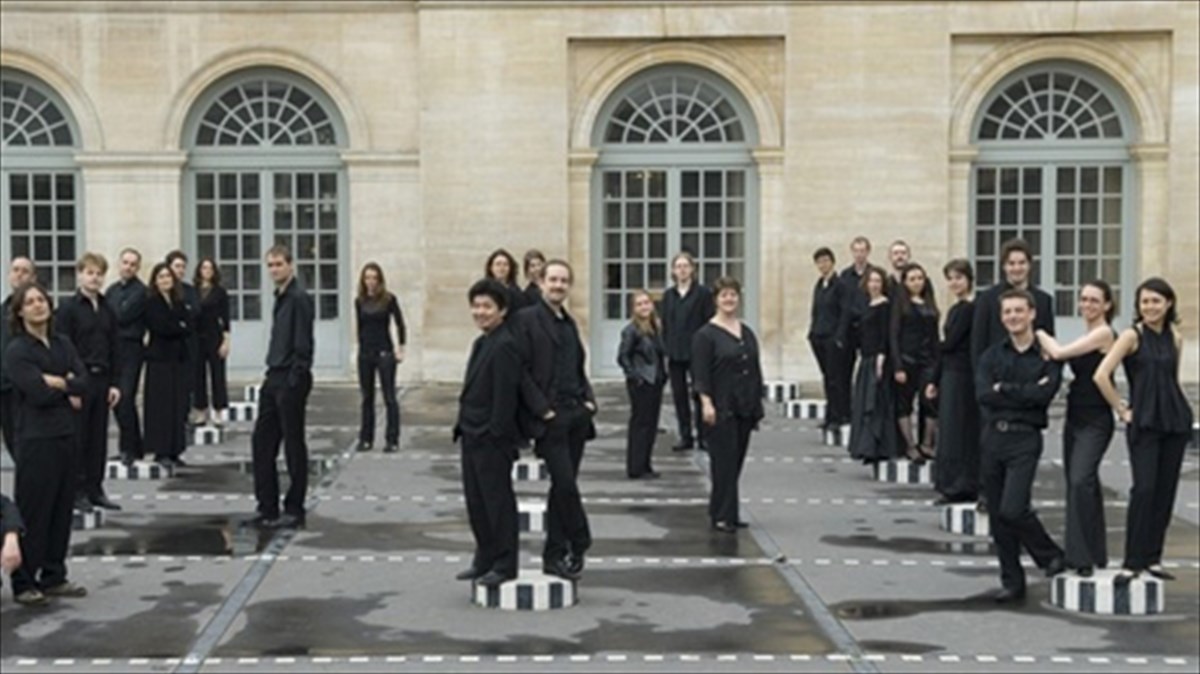 o-mozart-strobilizetai-ston-kuklo-tis-armonias