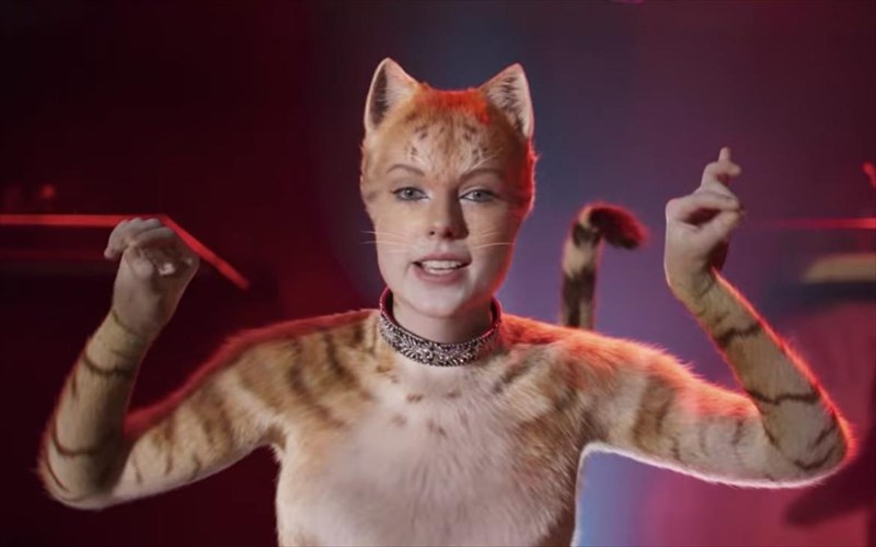 o-tom-hooper-apanta-sta-epikritika-sxolia-gia-ta-eidika-efe-sto-gates