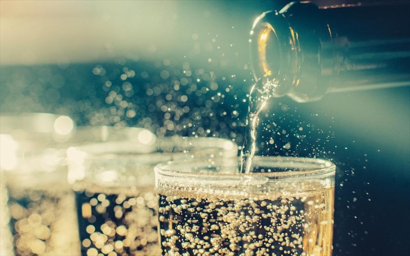sampania-kai-prosecco-pou-diaferoun