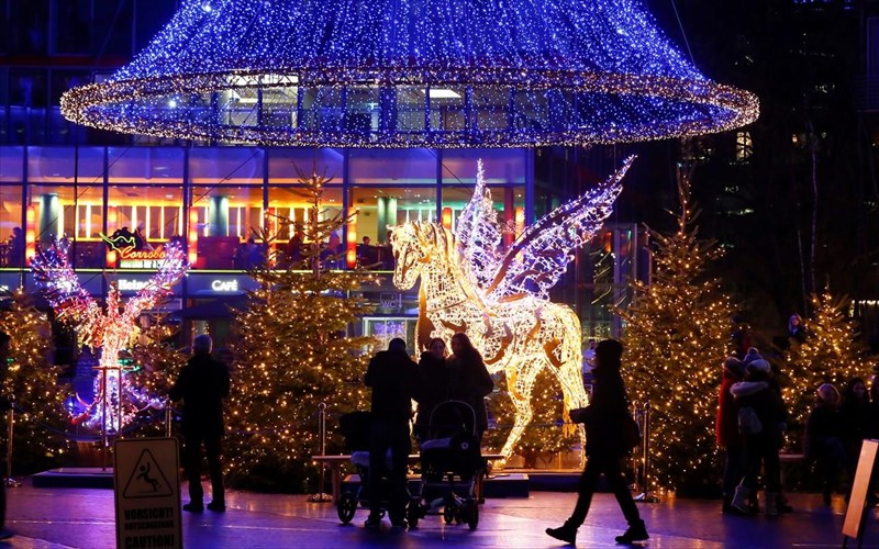 fotografiki-bolta-stis-stolismenes-poleis-tou-kosmou