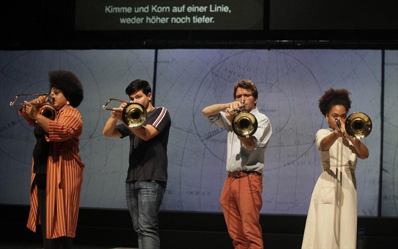 oi-rimini-protokoll-anabionoun-tin-kouba-tou-fintel-kastro-sti-stegi