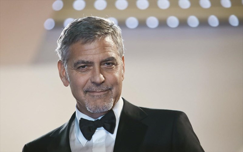 o-george-clooney-kataskopeue-enan-soudano-diktatora-me-ti-boitheia-ton-diafimiseon-tou