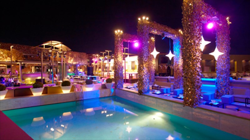 paraliaki-8-staseis-pou-prepei-na-kanete-staseis-pou-prepei-na-kanete