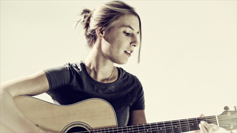 h-eirini-skulakaki-se-wrong-direction