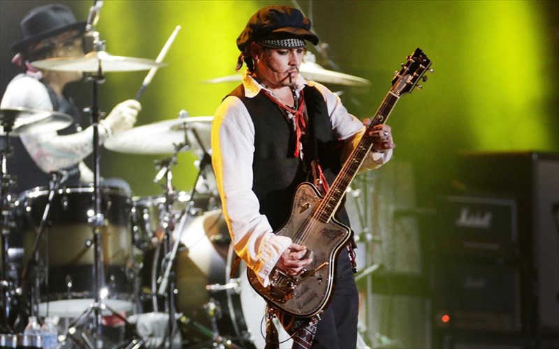 alice-cooper-o-Johnny-depp-protima-tin-kithara-apo-tin-upokritiki