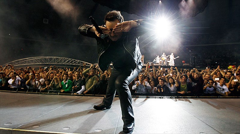 to-miouzikal-ton-u2-sto-mprontgouei