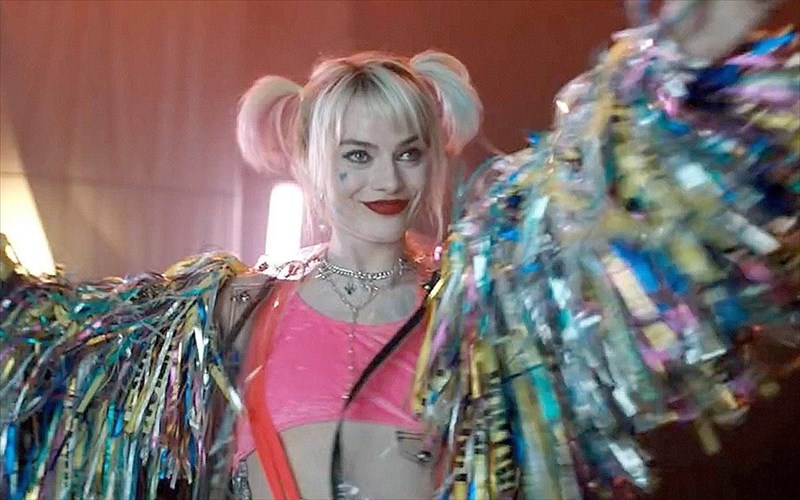 margot-robbie-i-harley-quinn-einai-perissotero-courtney-love-para-debbie-harry