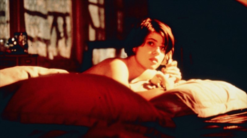 i-dipli-zoi-tis-beronika-ksana-stis-aithouses