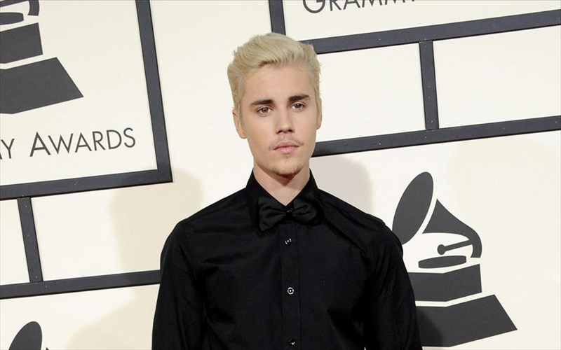 kukloforise-to-xortastiko-comeback-single-tou-Justin-bieber