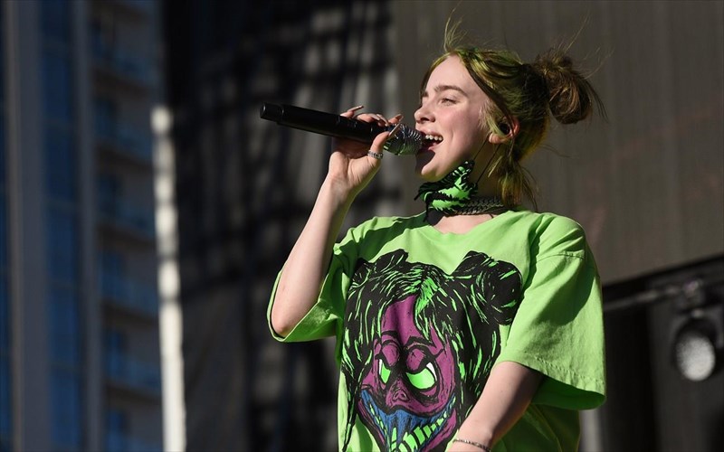 me-oikologikes-euaisthisies-i-nea-sullogi-tis-billie-eilish-gia-ta-hkaim-nea-sullogi-tis-billie-eilish-gia-ta-hkaim