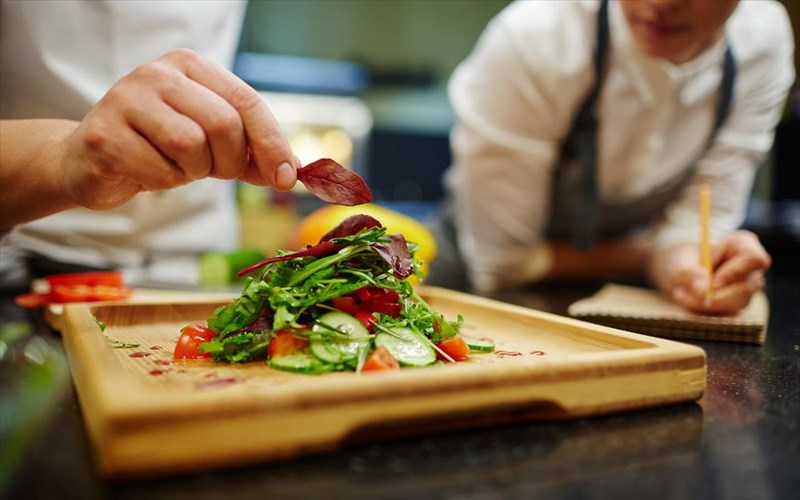 tria-geustika-seminaria-stin-athina-pou-aksizei-na-parakolouthisete