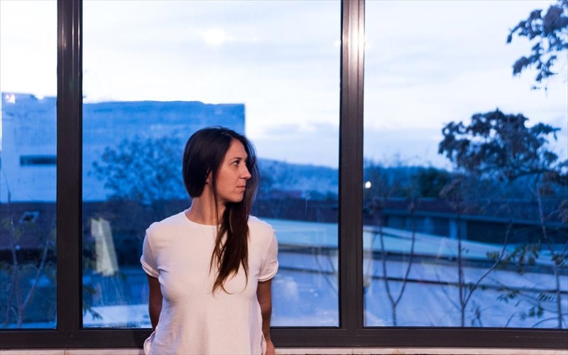 eleni-parginou-o-mpuxner-fotizei-tis-pio-skoteines-opseis-kai-ptuxes-tis-anthropinis-fusis