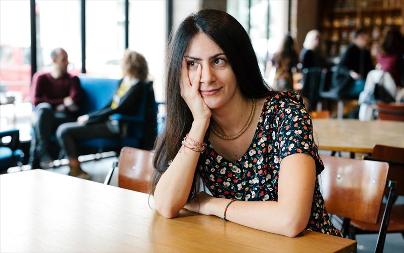 i-ioli-andreadi-anametratai-me-tin-perifania-kai-prokatalipsi-tis-tzein-ostin