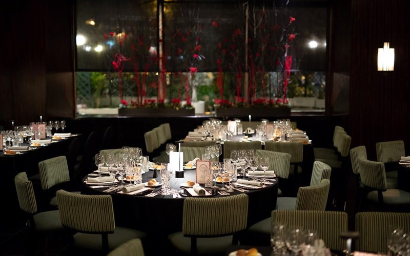 to-Juju-restaurant-bar-fernei-tin-kineziki-protoxronia-stin-athina