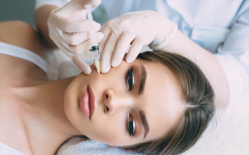 poia-einai-ta-nea-fillers-pou-xarizoun-fusiko-apotelesma-lifting-prosopou