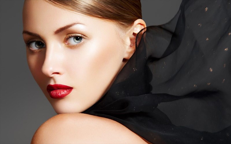 ta-pio-hot-makeup-looks-gia-bradini-eksodo