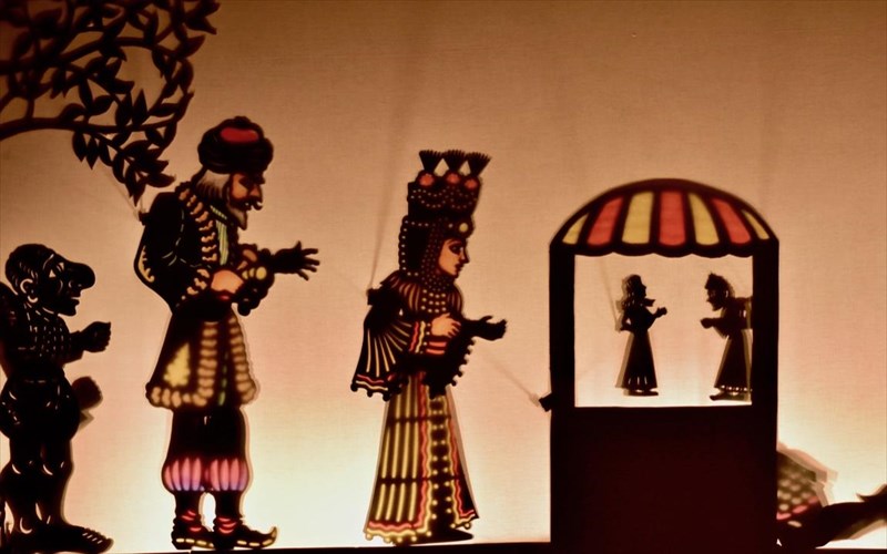 i-istoria-tis-agias-filotheis-zontaneuei-sto-dimotiko-theatro-tou-peiraia