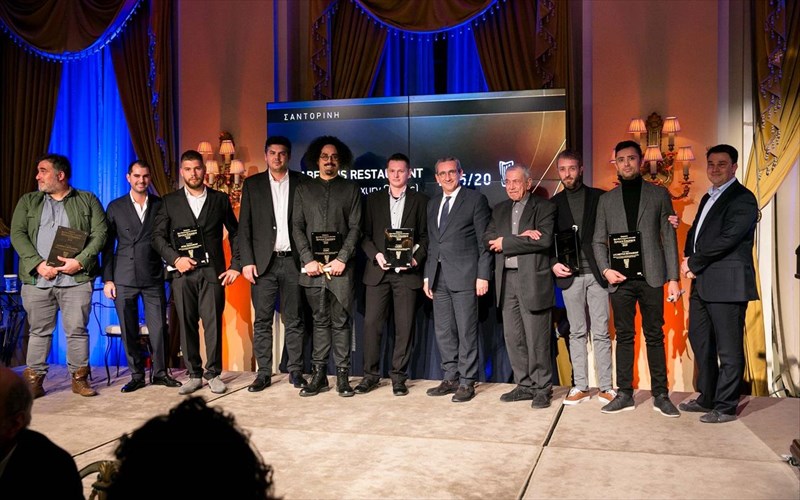 pou-pigan-oi-xrusoi-skoufoi-fetos