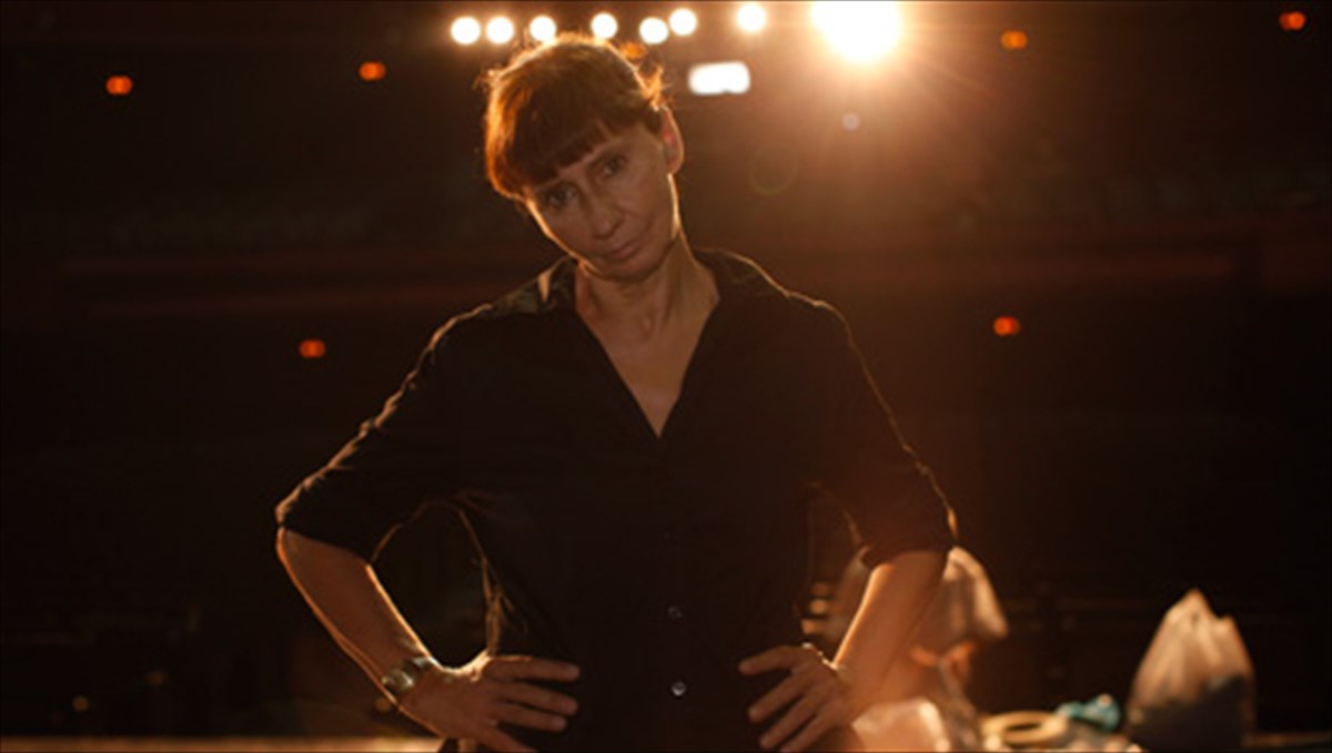 sofia-spuratou-i-diaxuti-melagxolia-fernei-piso-ti-melina