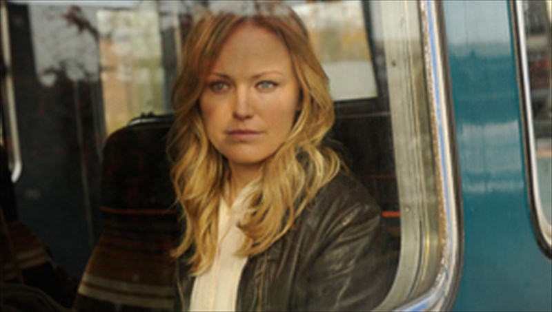 o-tzon-kiouzak-se-kataskopika-mpleksimata