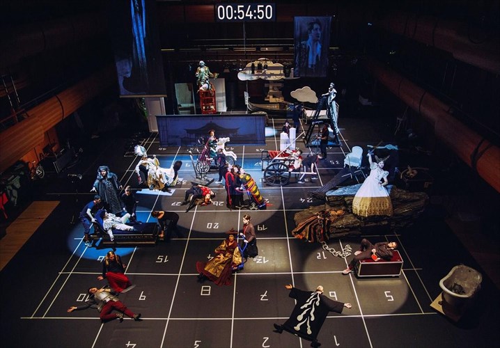 me-to-europeras-1-kai-2-i-enallaktiki-skini-giortazei-ta-80-xronia-tis-els-enallaktiki-skini-giortazei-ta-80-xronia-tis-els