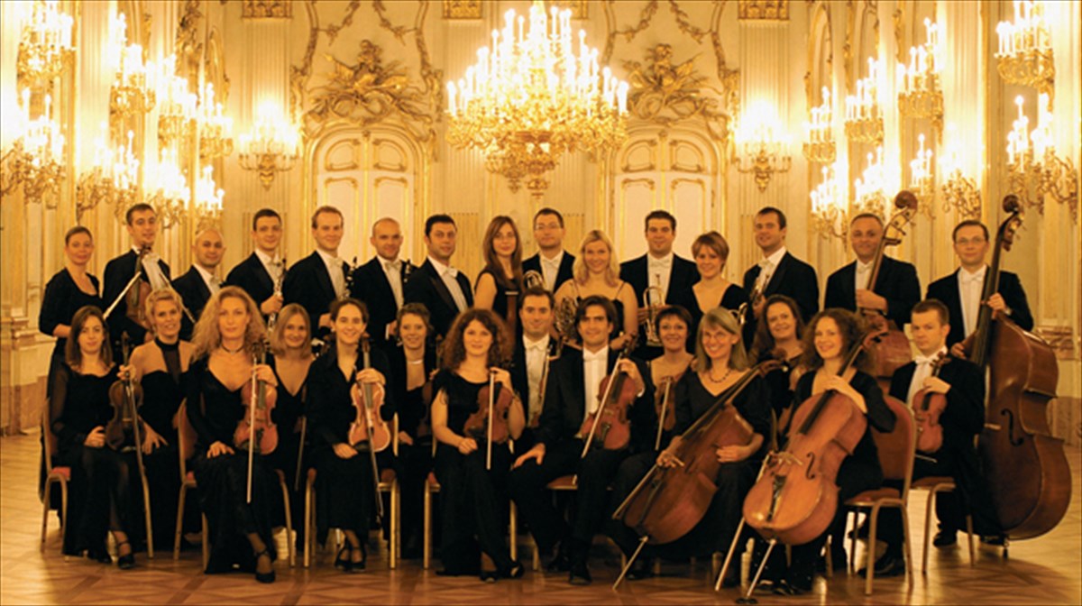 ston-kosmo-tou-strauss