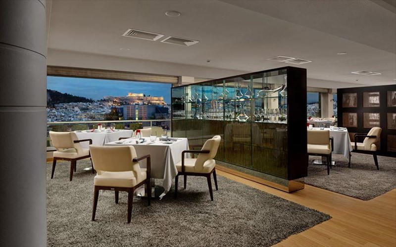 texni-kai-krasi-pane-paketo-sto-athenaeum-intercontinental-athens