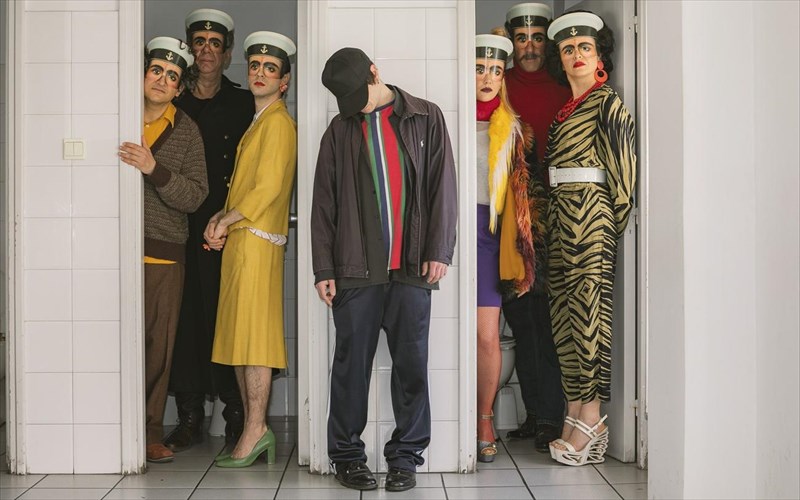 paizontas-to-thuma-sti-skini-tou-ethnikou-theatrou