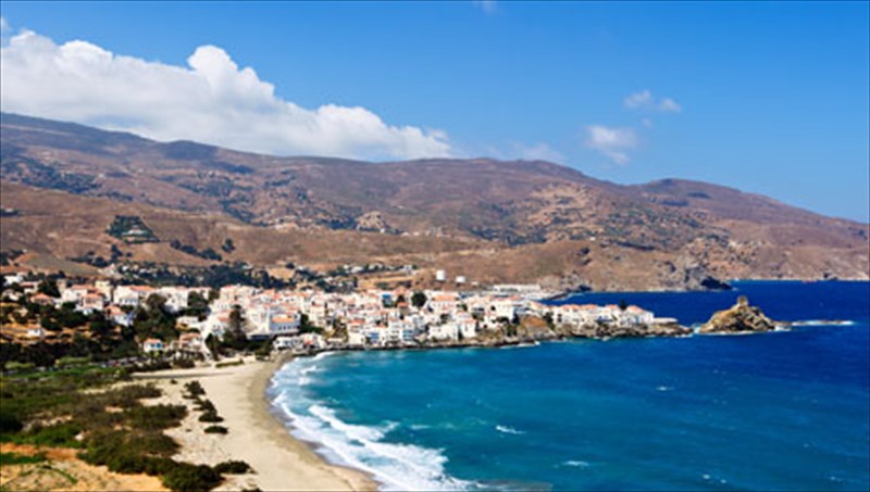 andros-ena-nisi-kosmima-se-apostasi-anapnois-apo-tin-athina