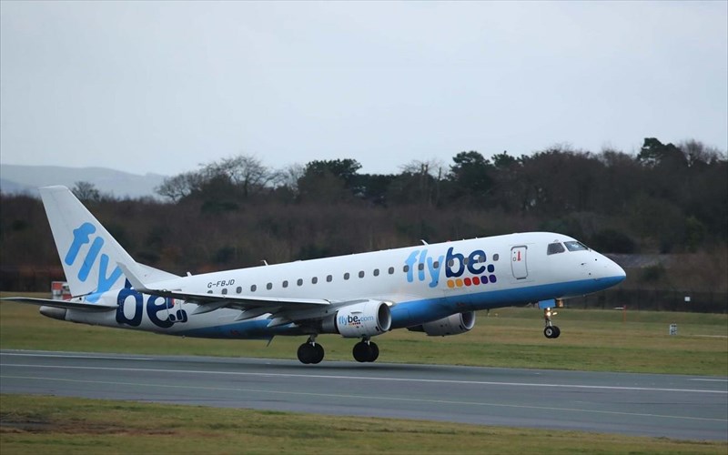 o-koronoios-edose-to-teliko-xtupima-stin-low-cost-flybe